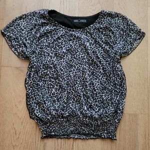 Relaxed fit blouse. Size Medium. Grey/Brown Cheetah Print - Like New